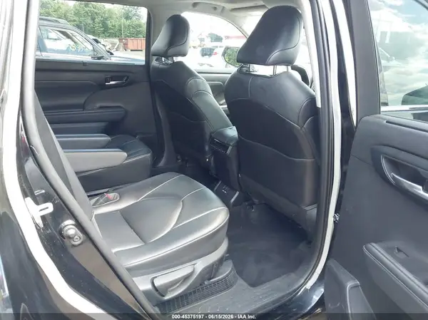 5TDGBRCH5MS533804 2021 TOYOTA HIGHLANDER - Image 8