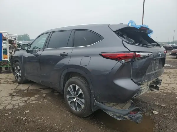 5TDGBRCH5MS537433 2021 TOYOTA HIGHLANDER - Image 2