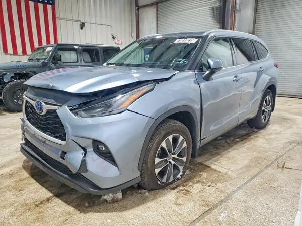 5TDGBRCH5NS095349 2022 TOYOTA HIGHLANDER - Image 1