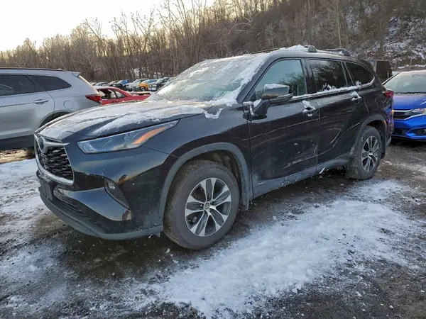 5TDGBRCH5NS537787 2022 TOYOTA HIGHLANDER - Image 1