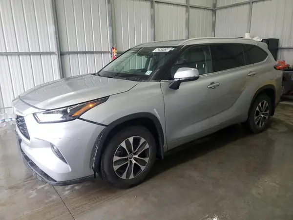 5TDGBRCH5NS543461 2022 TOYOTA HIGHLANDER - Image 1