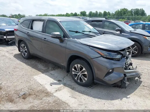 5TDGBRCH5NS549678 2022 TOYOTA HIGHLANDER - Image 1