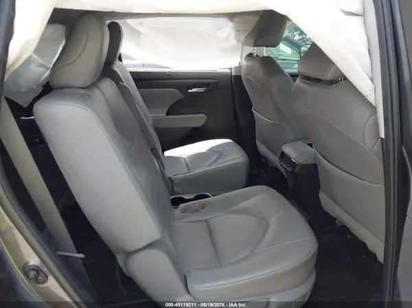 5TDGBRCH5NS549678 2022 TOYOTA HIGHLANDER - Image 8
