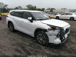 5TDGBRCH5NS555061 2022 TOYOTA HIGHLANDER