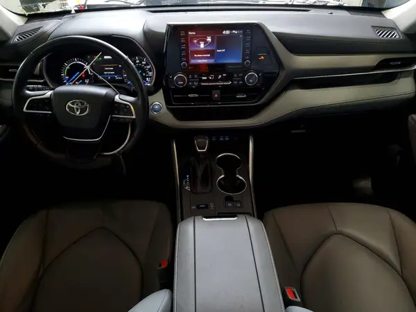 5TDGBRCH5NS558736 2022 TOYOTA HIGHLANDER - Image 8