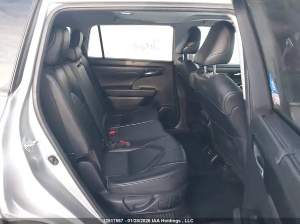 5TDGBRCH6LS011827 2020 TOYOTA HIGHLANDER - Image 8