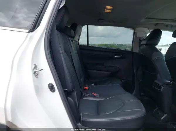 5TDGBRCH6LS508375 2020 TOYOTA HIGHLANDER - Image 8