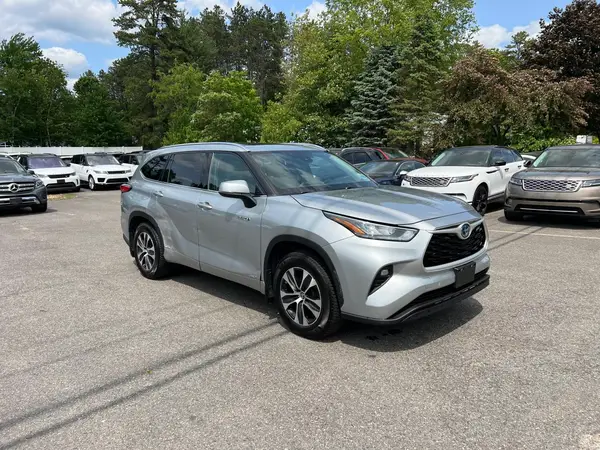 5TDGBRCH6LS513382 2020 TOYOTA HIGHLANDER - Image 2