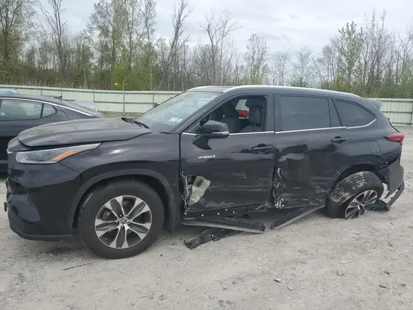 5TDGBRCH6MS057840 2021 TOYOTA HIGHLANDER - Image 1