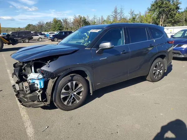 5TDGBRCH6MS524173 2021 TOYOTA HIGHLANDER - Image 1