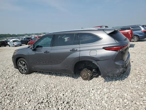 5TDGBRCH6MS530099 2021 TOYOTA HIGHLANDER - Image 2