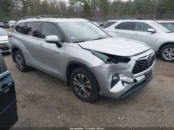 5TDGBRCH6MS533665 2021 TOYOTA HIGHLANDER - Image 1