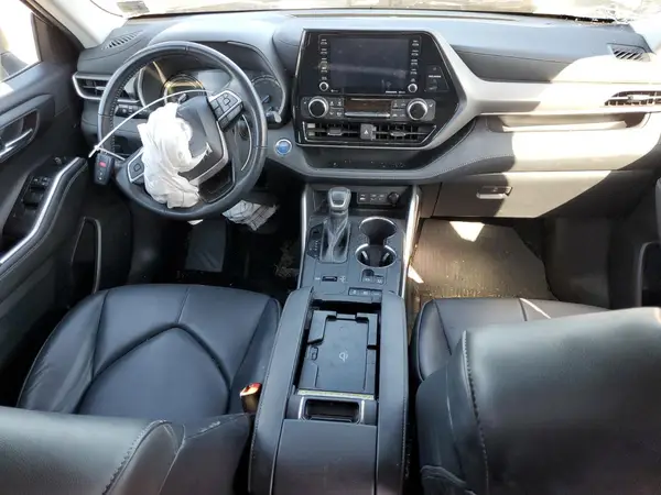 5TDGBRCH6NS552363 2022 TOYOTA HIGHLANDER - Image 8