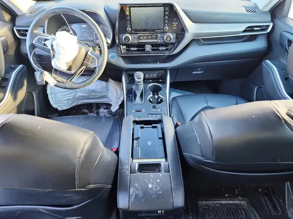 5TDGBRCH6NS555523 2022 TOYOTA HIGHLANDER - Image 8