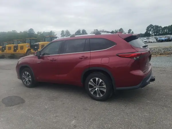 5TDGBRCH7LS500866 2020 TOYOTA HIGHLANDER - Image 2