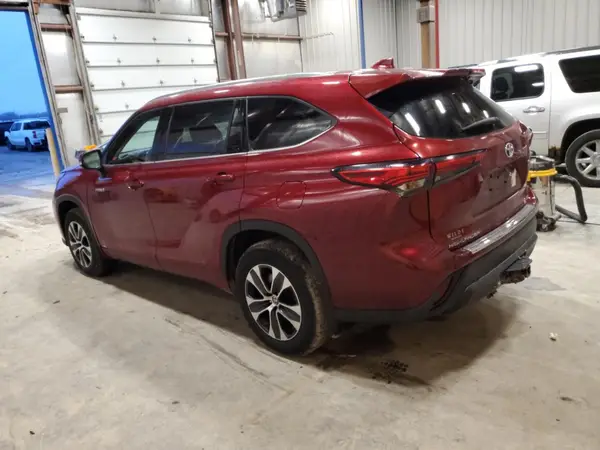 5TDGBRCH7LS504173 2020 TOYOTA HIGHLANDER - Image 2