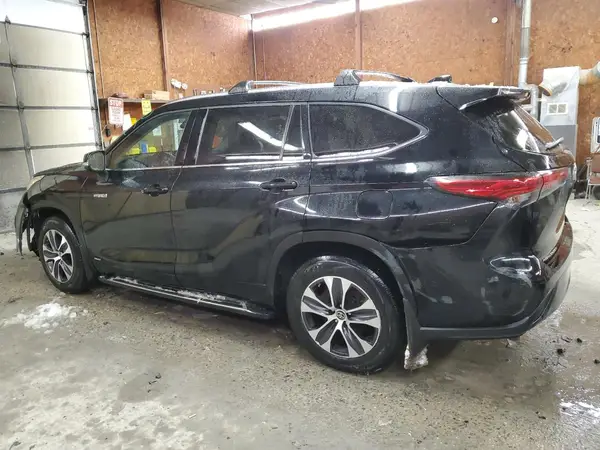 5TDGBRCH7LS504478 2020 TOYOTA HIGHLANDER - Image 2