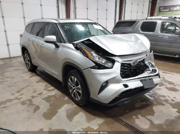5TDGBRCH7LS505291 2020 TOYOTA HIGHLANDER - Image 1