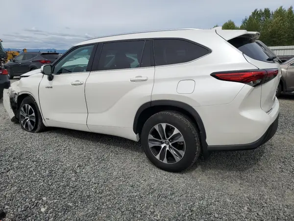 5TDGBRCH7LS510801 2020 TOYOTA HIGHLANDER - Image 2