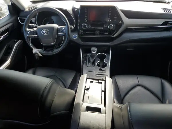 5TDGBRCH7MS046359 2021 TOYOTA HIGHLANDER - Image 8