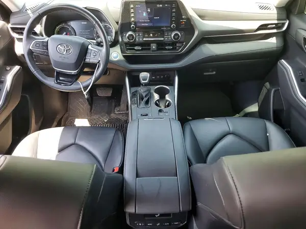 5TDGBRCH7MS063646 2021 TOYOTA HIGHLANDER - Image 8
