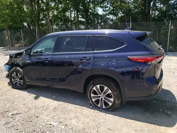 5TDGBRCH7MS529544 2021 TOYOTA HIGHLANDER - Image 2