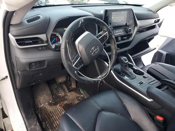 5TDGBRCH7NS541582 2022 TOYOTA HIGHLANDER - Image 8