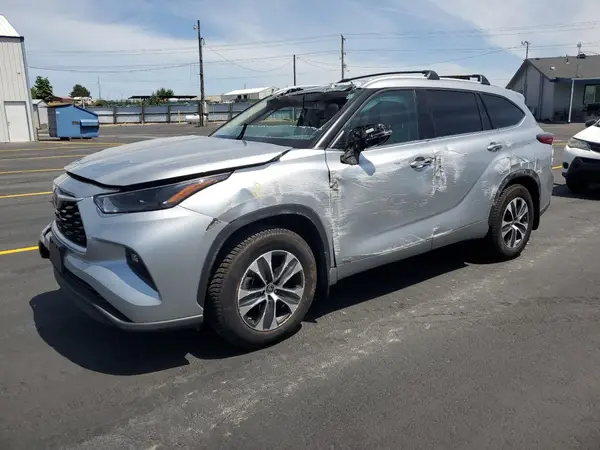 5TDGBRCH7NS549729 2022 TOYOTA HIGHLANDER - Image 1