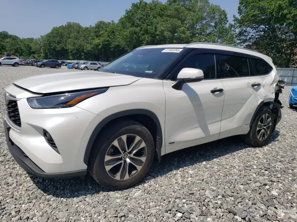 5TDGBRCH7NS555871 2022 TOYOTA HIGHLANDER - Image 1