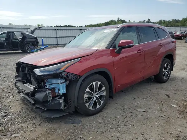 5TDGBRCH7NS559130 2022 TOYOTA HIGHLANDER - Image 1