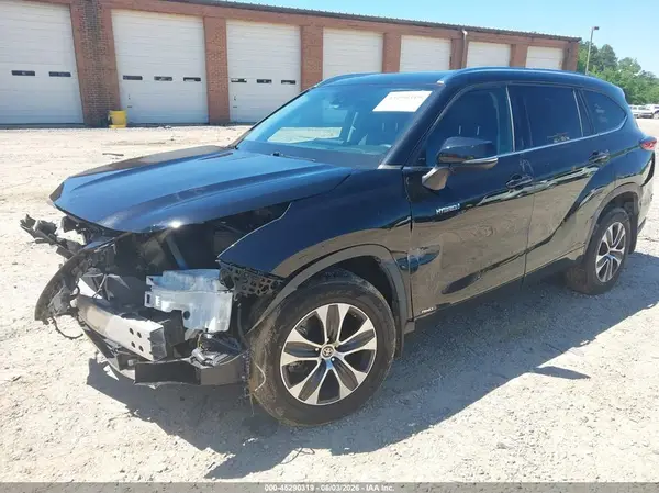 5TDGBRCH8LS507714 2020 TOYOTA HIGHLANDER - Image 2