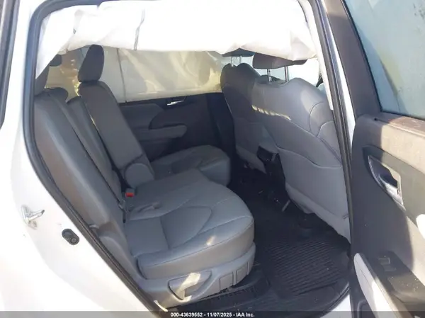 5TDGBRCH8LS508295 2020 TOYOTA HIGHLANDER - Image 8