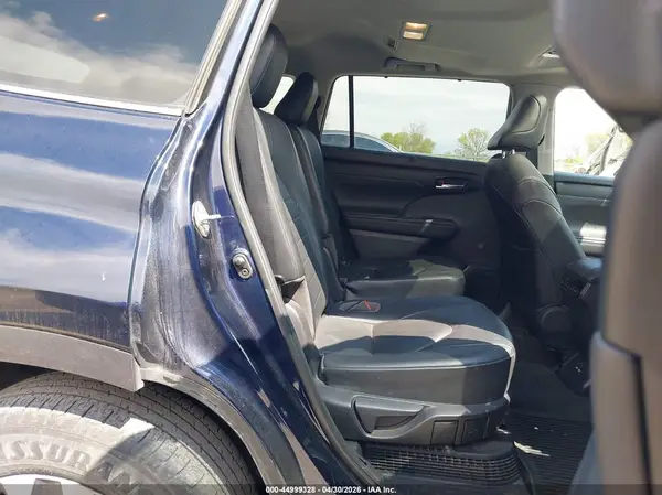 5TDGBRCH8LS512282 2020 TOYOTA HIGHLANDER - Image 8
