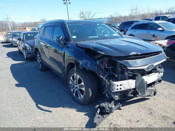 5TDGBRCH8MS039422 2021 TOYOTA HIGHLANDER - Image 1