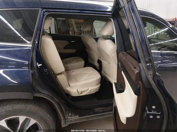 5TDGBRCH8MS517757 2021 TOYOTA HIGHLANDER - Image 8