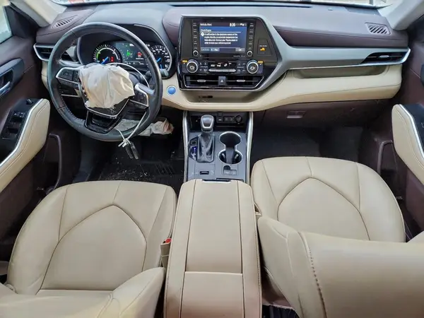 5TDGBRCH8MS526877 2021 TOYOTA HIGHLANDER - Image 8