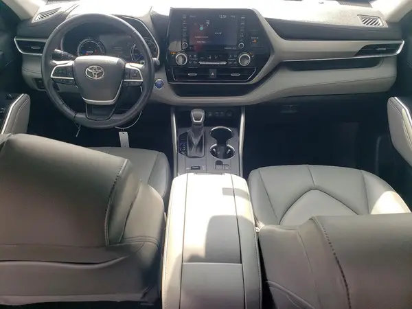 5TDGBRCH8NS542529 2022 TOYOTA HIGHLANDER - Image 8
