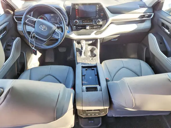 5TDGBRCH8NS543423 2022 TOYOTA HIGHLANDER - Image 8