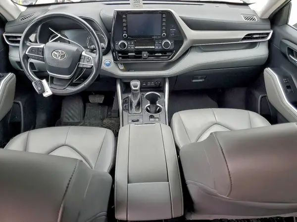 5TDGBRCH8NS549545 2022 TOYOTA HIGHLANDER - Image 8