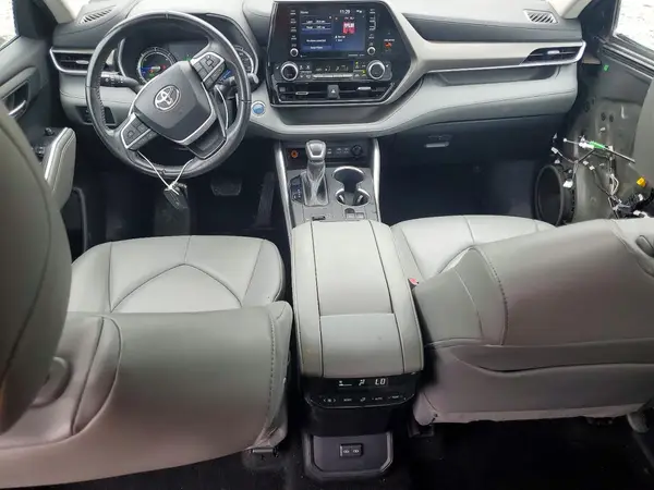 5TDGBRCH8NS550579 2022 TOYOTA HIGHLANDER - Image 8