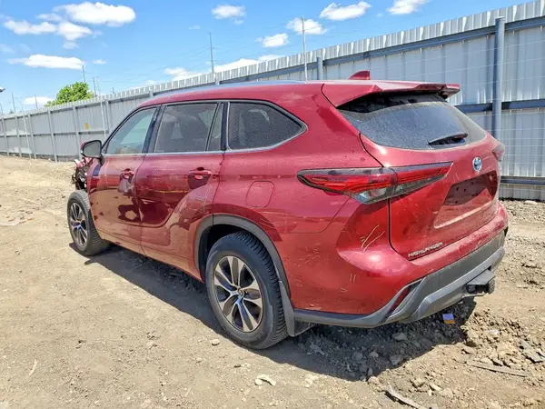 5TDGBRCH9LS502053 2020 TOYOTA HIGHLANDER - Image 2