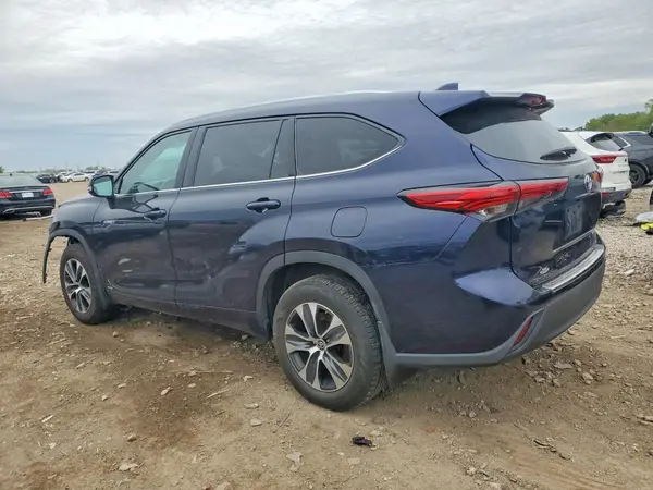 5TDGBRCH9LS503915 2020 TOYOTA HIGHLANDER - Image 2