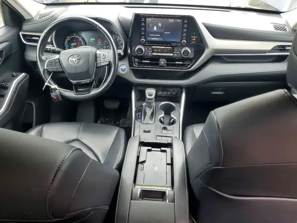 5TDGBRCH9LS503915 2020 TOYOTA HIGHLANDER - Image 8