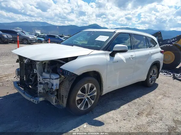 5TDGBRCH9LS511383 2020 TOYOTA HIGHLANDER - Image 2
