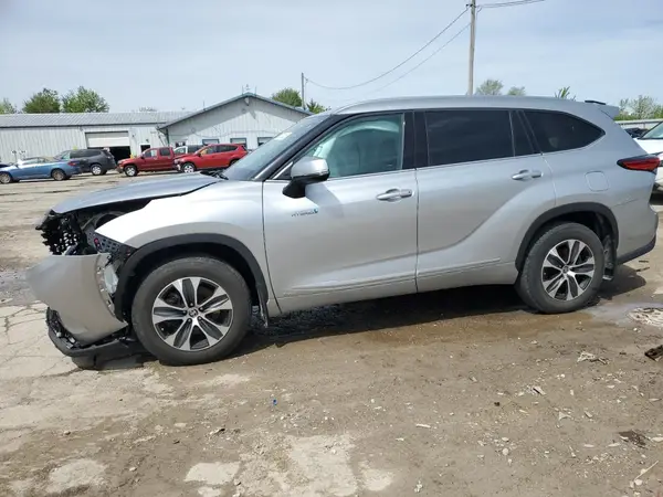 5TDGBRCH9MS023133 2021 TOYOTA HIGHLANDER - Image 1