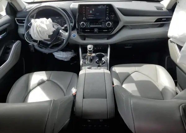 5TDGBRCH9MS023133 2021 TOYOTA HIGHLANDER - Image 8