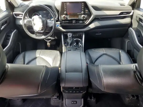 5TDGBRCH9MS518402 2021 TOYOTA HIGHLANDER - Image 8