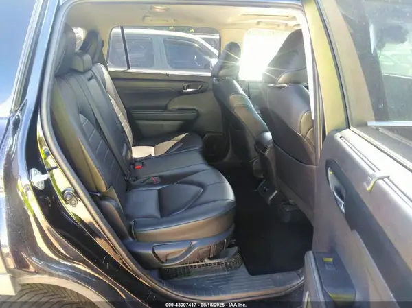 5TDGBRCH9MS524460 2021 TOYOTA HIGHLANDER - Image 8