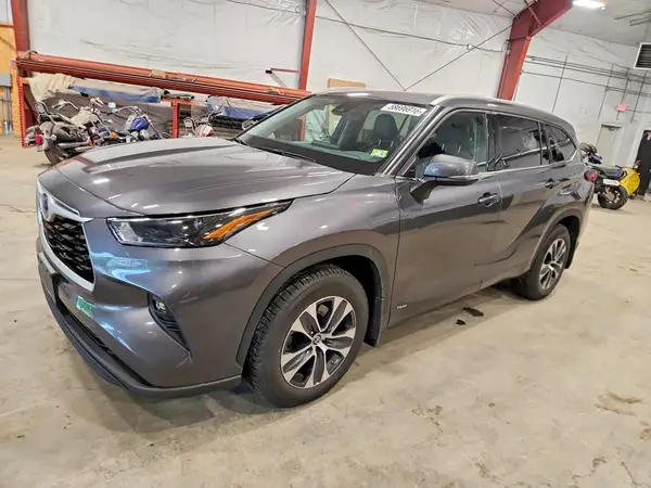 5TDGBRCH9NS540692 2022 TOYOTA HIGHLANDER - Image 1