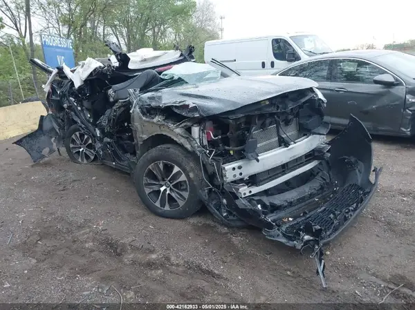 5TDGBRCH9NS542488 2022 TOYOTA HIGHLANDER - Image 1